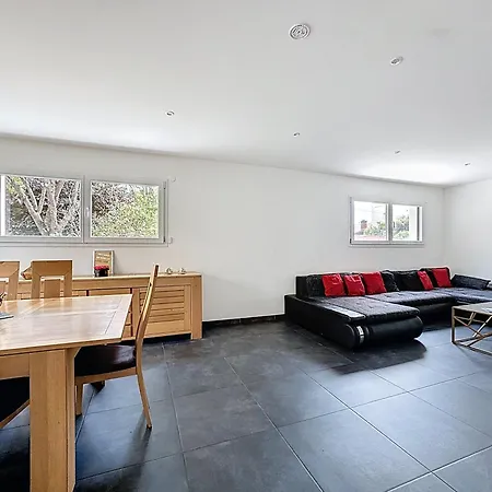 Maison Spacieuse Equipee Dolet